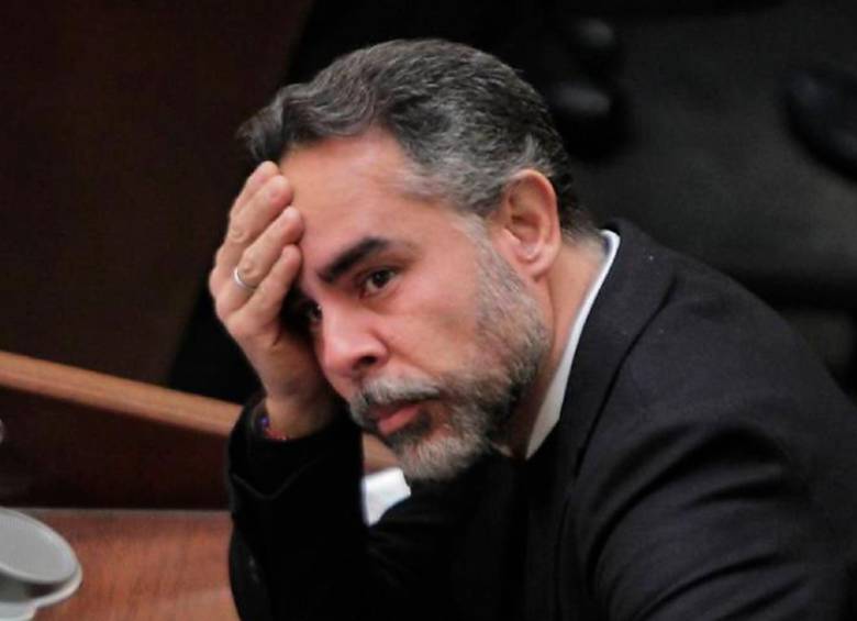 Investigaciones por líos de Benedetti