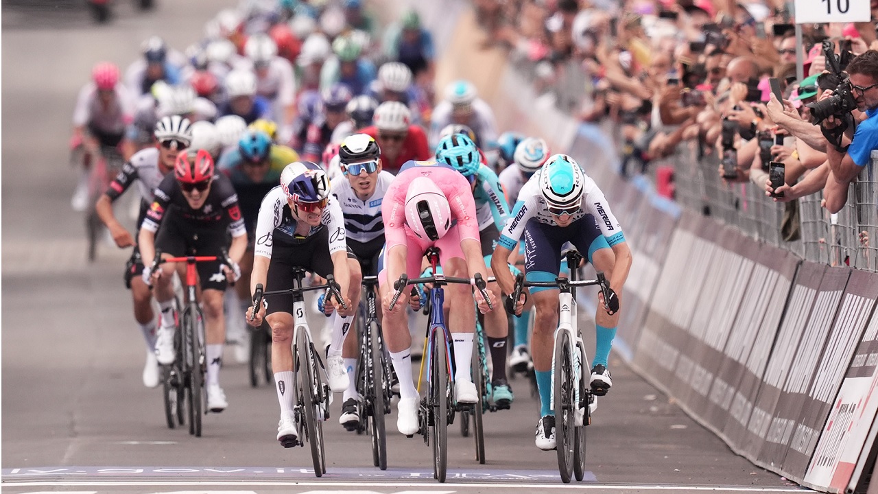 El danés se reafirma en el liderato de la general con 13 segundos