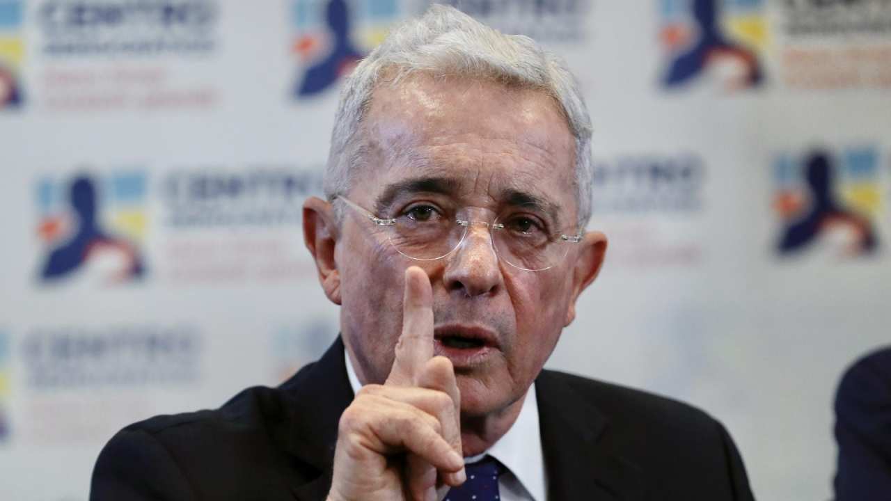 Uribe concluyó la presentación de sus alegatos finales en el juicio